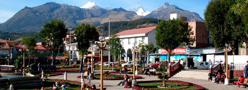 La mayoría de turistas se hospeda en Huaraz y desde aquí toma tours para visitar los distintos lugares de Áncash. Foto: Peruvian Montains   